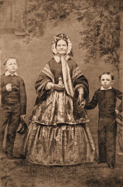 Mary, Willie, and Tad Lincoln, c1860