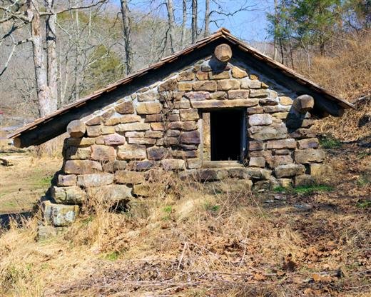 stoneviewingbuilding.jpg