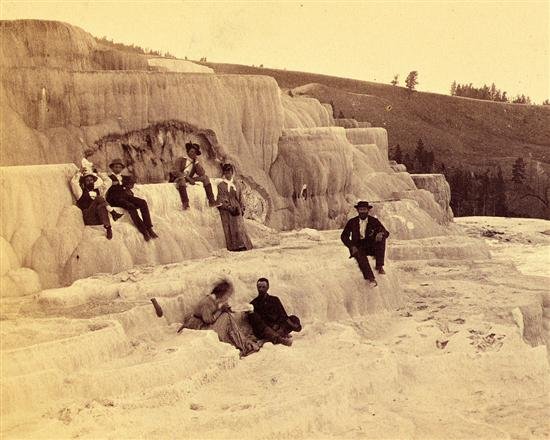 centralbasinsmammothhotsprings.jpg